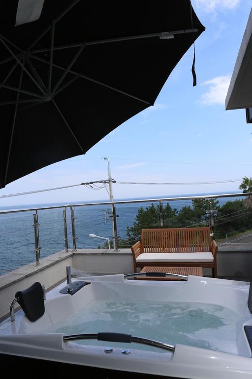 Plumeria Pension Jeju Buitenkant foto