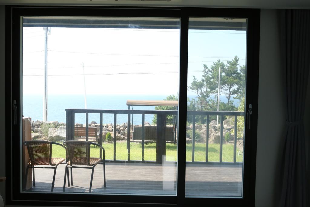 Plumeria Pension Jeju Buitenkant foto