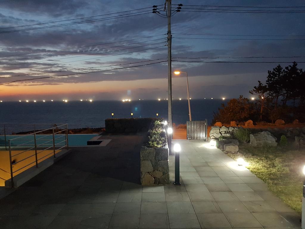 Plumeria Pension Jeju Buitenkant foto