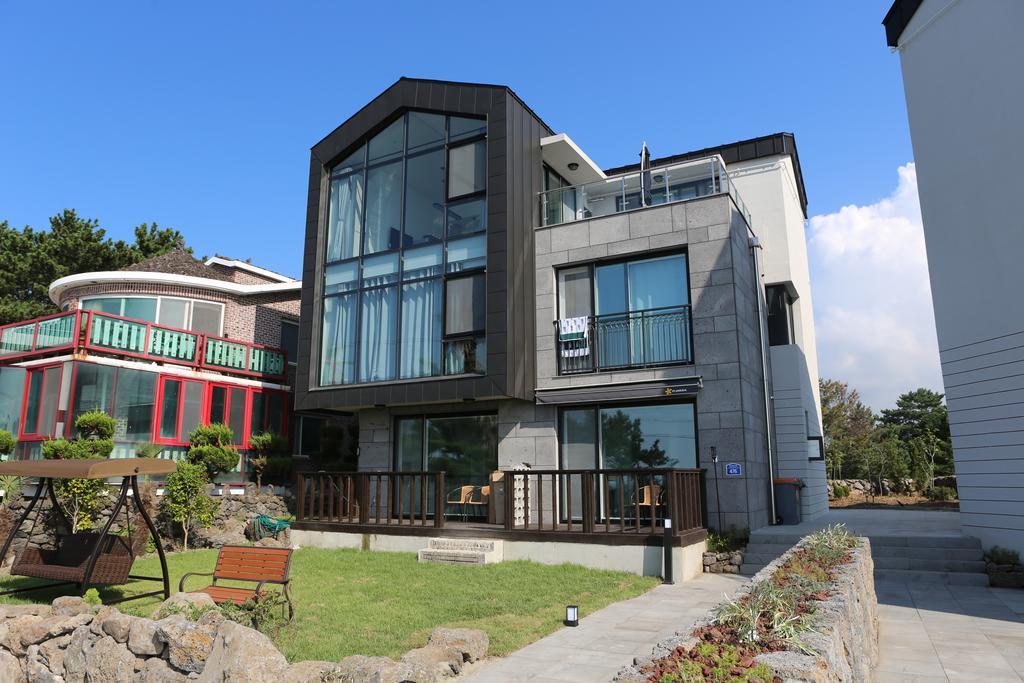 Plumeria Pension Jeju Buitenkant foto