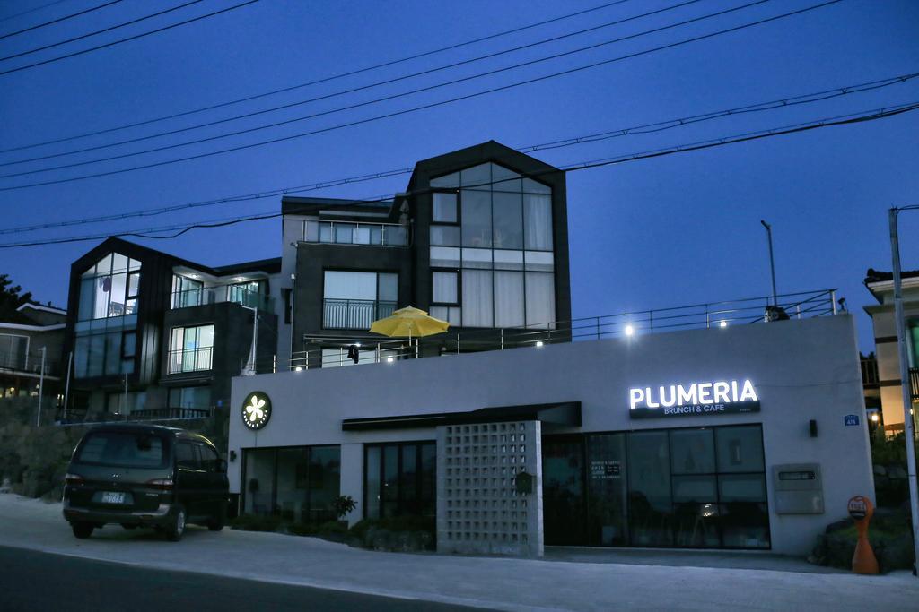 Plumeria Pension Jeju Buitenkant foto