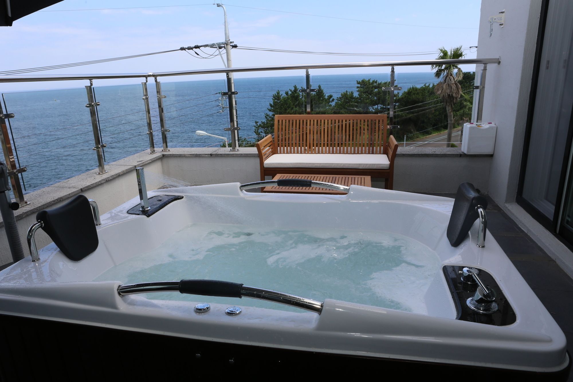 Plumeria Pension Jeju Buitenkant foto