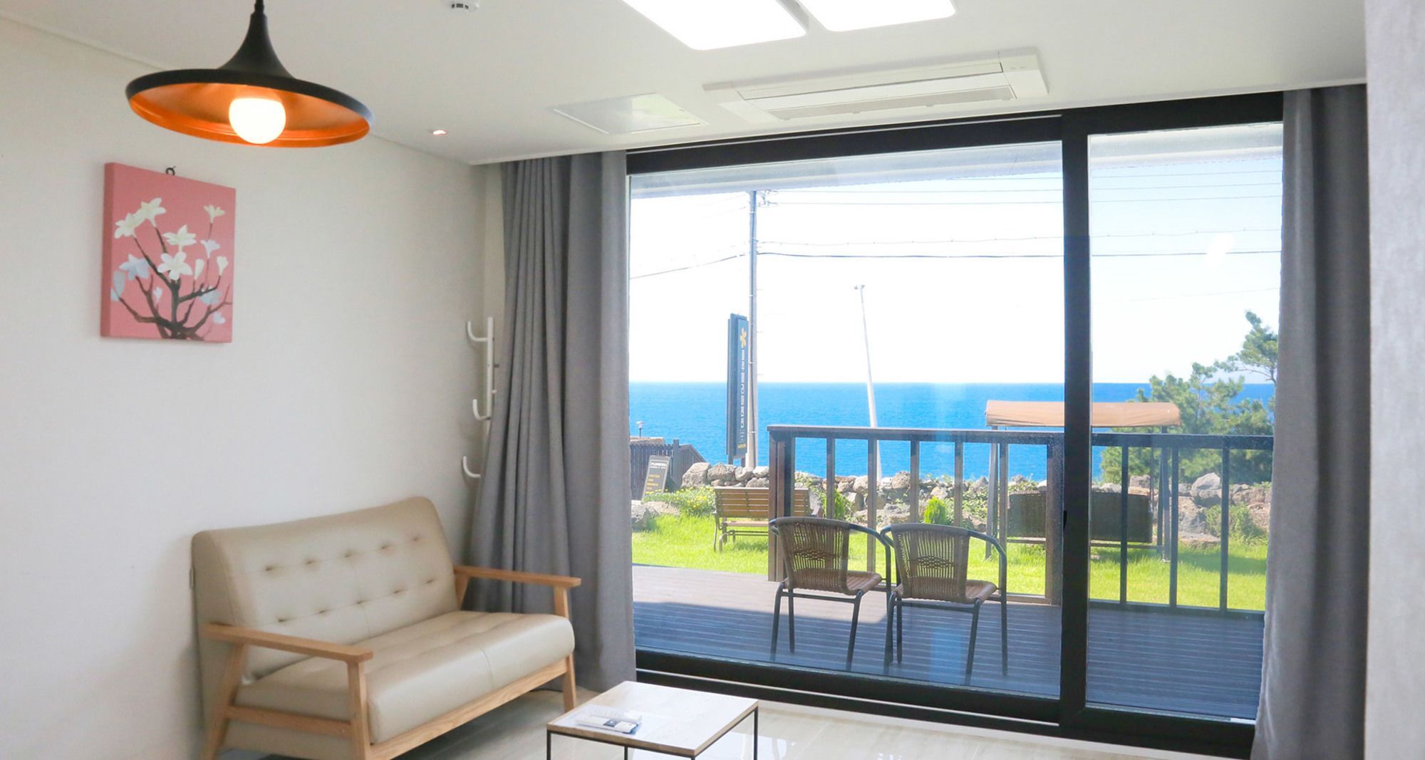 Plumeria Pension Jeju Buitenkant foto